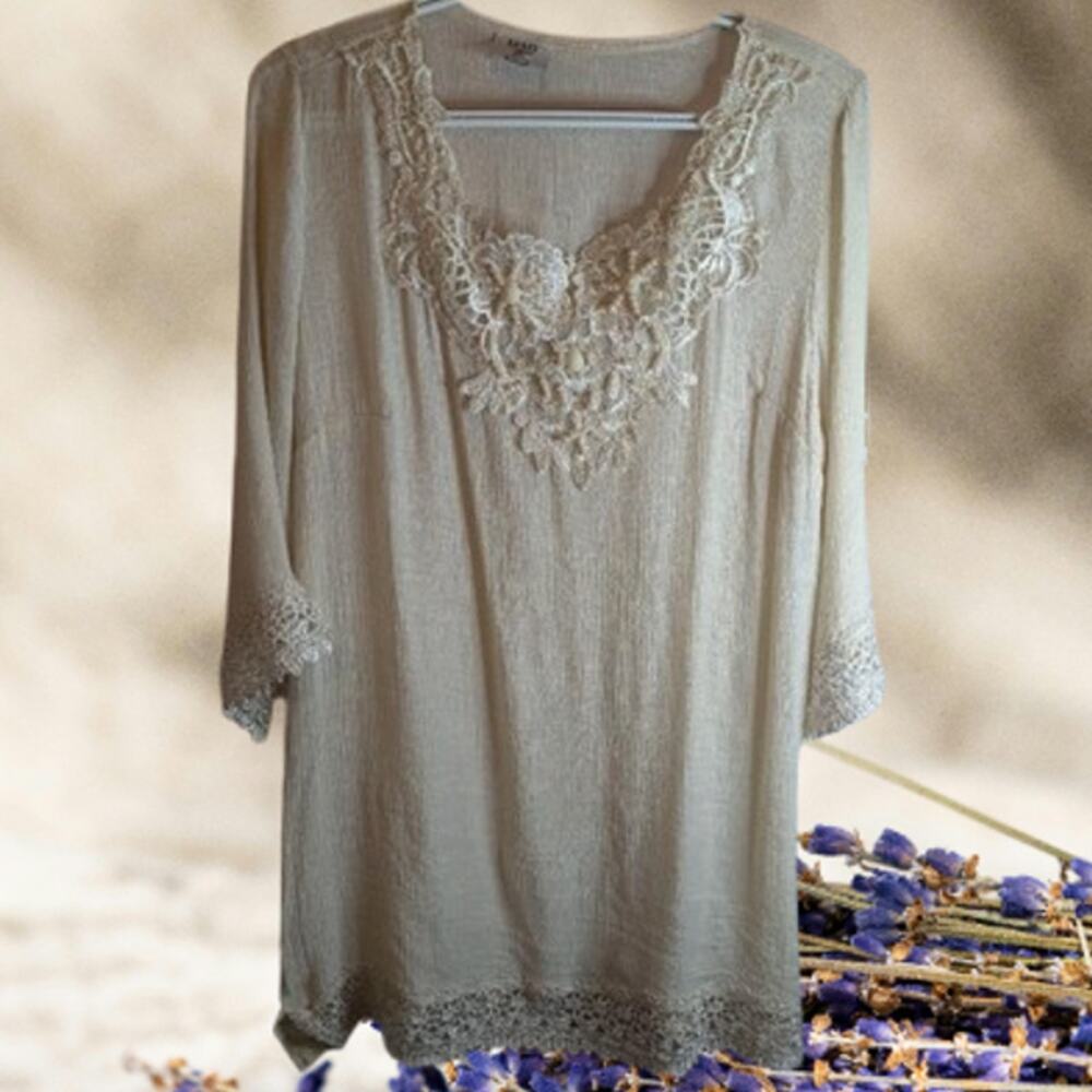 Mad Style medium 3/4 sleeve embroidered boarder accent lightweight oversized top